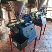 Presa ulei 220V, 2.1Kw 14kg pana la 20kg seminte tocate pe ora 