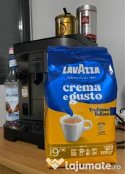 Cafea boabe Lavazza Crema e Gusto Tradizione Italiana, 1 kg 