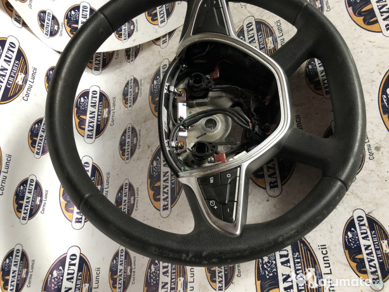 Volan cu comenzi Dacia Duster 2019