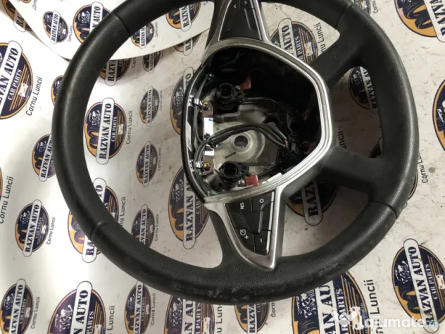 Volan cu comenzi Dacia Duster 2019