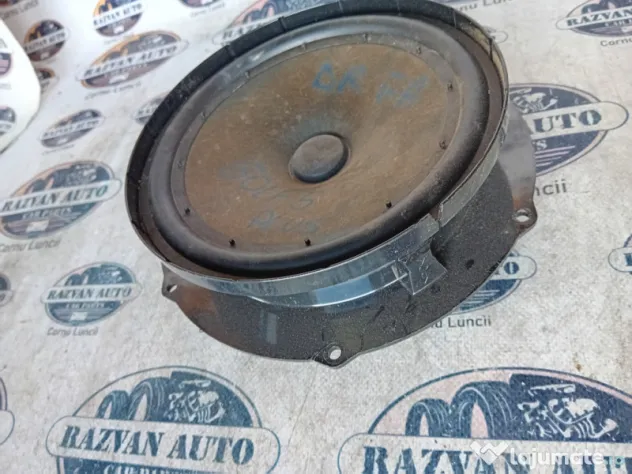 Boxa dreapta fata Volkswagen Golf 5 Plus 2007