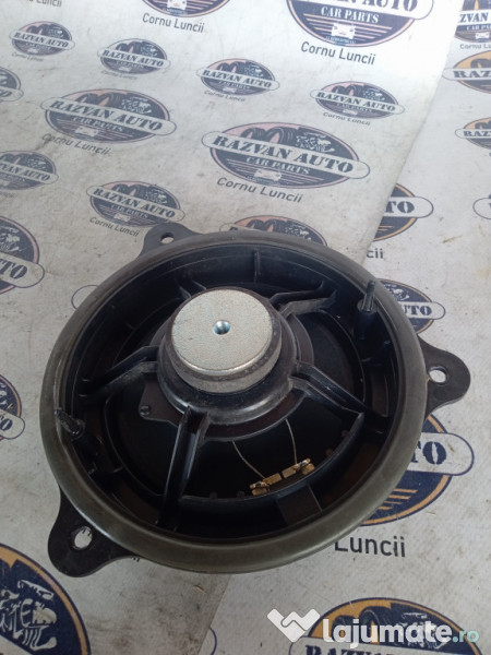 Boxa stanga spate Nissan Qashqai 2011