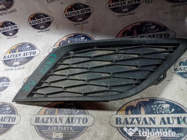 Grila proiector dreapta Seat Ibiza 2012
