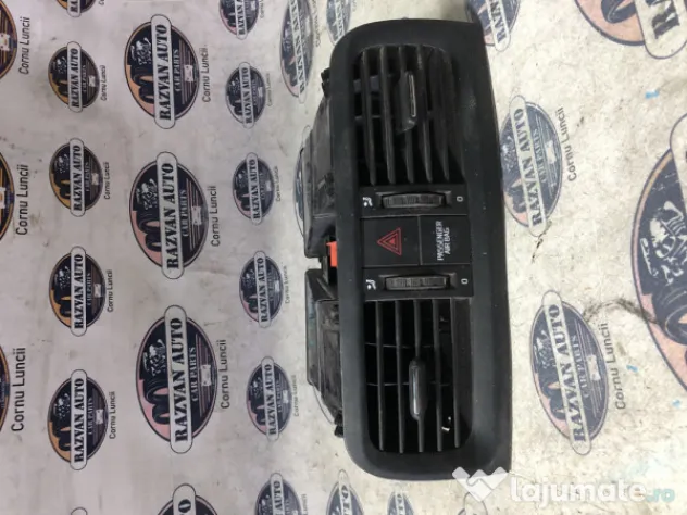 Grila ventilatie centrala Skoda Fabia 2 2008