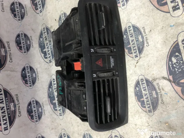 Grila ventilatie centrala Skoda Fabia 2 2008