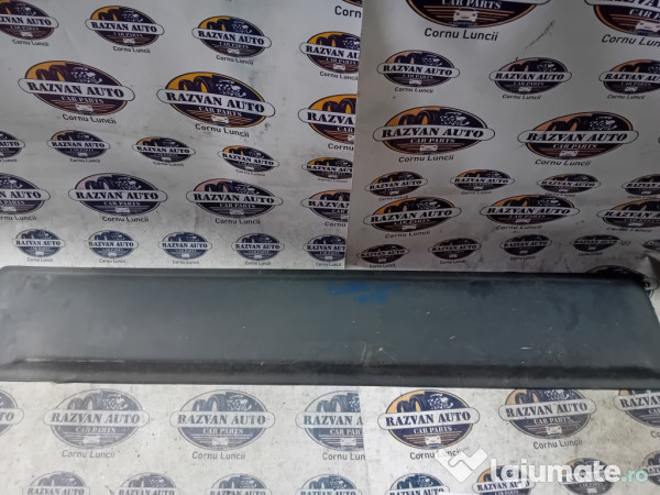Bandou usa stanga fata Dacia Duster 2013