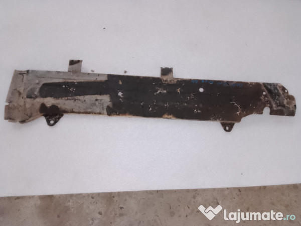 Scut lateral dreapta Dacia Duster 1.5 Motorina 2019