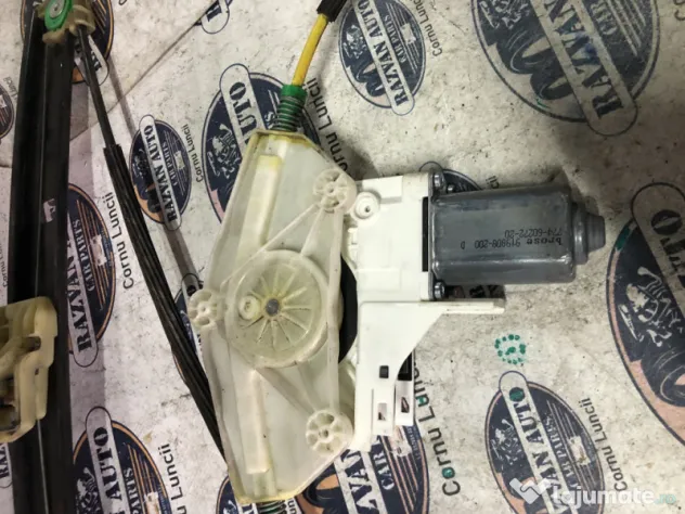 Macara geam dreapta spate Audi A8 2012