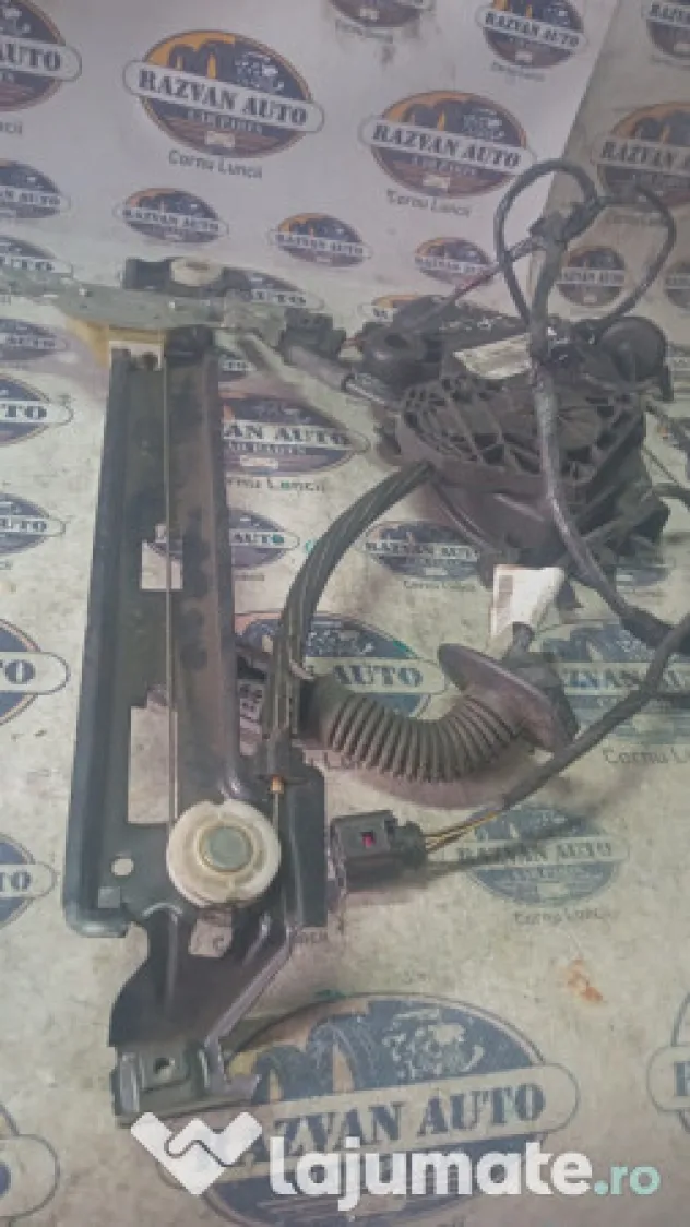 Macara geam dreapta spate Seat Ibiza 2009