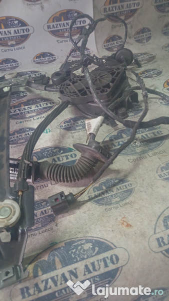 Macara geam dreapta spate Seat Ibiza 2009