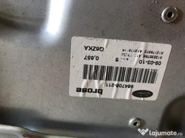 Macara geam dreapta fata Ford Focus 2 2010