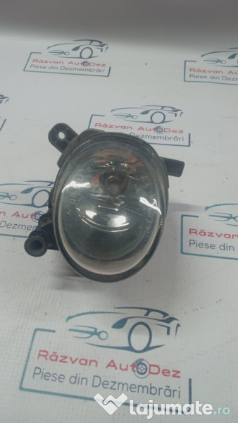 Proiector dreapta Volkswagen Passat CC 2010