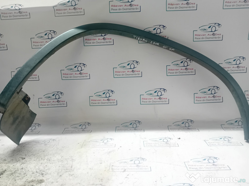 Bandou aripa stanga spate Volkswagen Tiguan 2008
