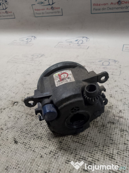 Proiector dreapta Dacia Duster 2012