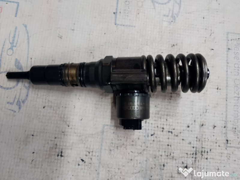 Injector Audi A4 B7 2.0 Motorina 2007