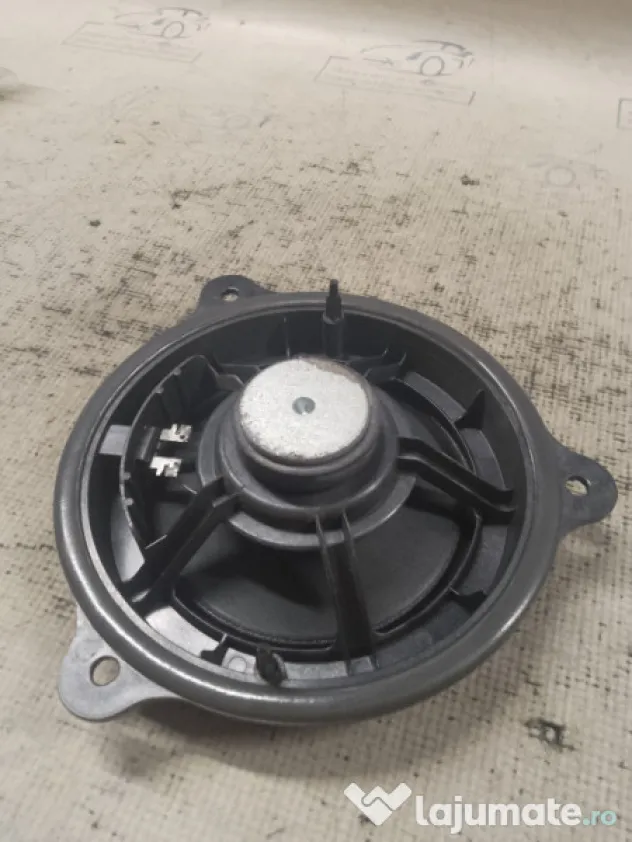 Boxa stanga fata Nissan Juke 2011