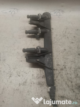 Rampa plus injectoare Peugeot 2008 1.2 Benzina 2016