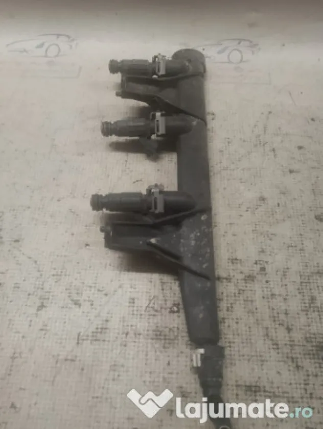 Rampa plus injectoare Peugeot 2008 1.2 Benzina 2016