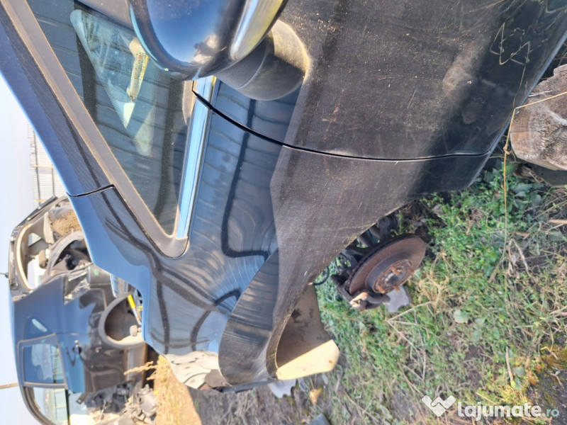Aripa Stanga Fata Ford B-MAX 2014