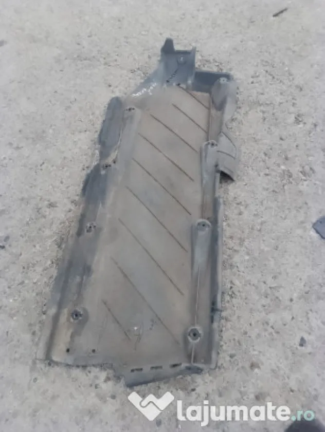 Scut lateral stanga Skoda Fabia 2 Break 2010