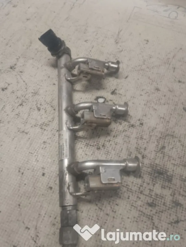 Rampa injectie Ford B-MAX 1.0 Benzina 2014