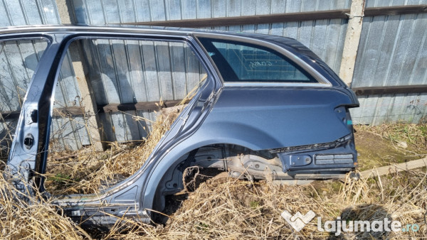 Aripa Stanga Spate Mercedes C-Class W204 2012