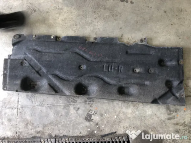 Scut lateral dreapta BMW X1 F48 2016