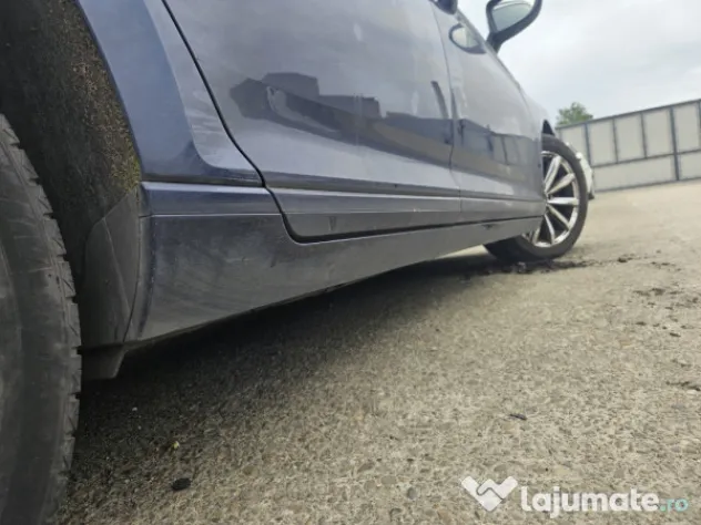 Prag dreapta plastic Volkswagen Passat B8 Berlina 2015