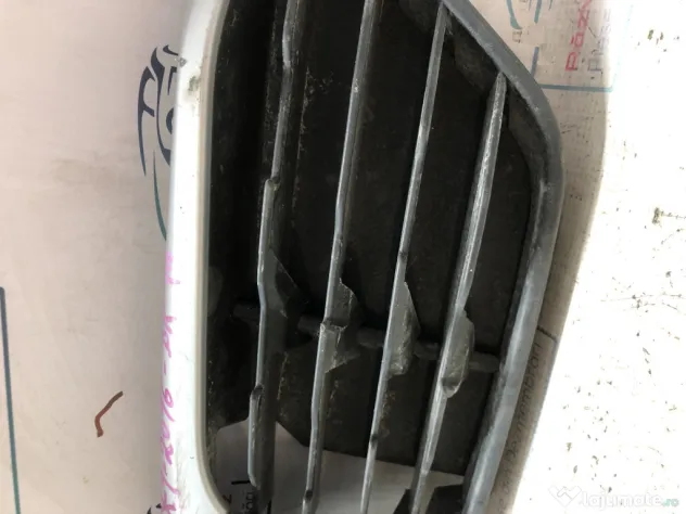 Grila proiector dreapta BMW X1 F48 2016
