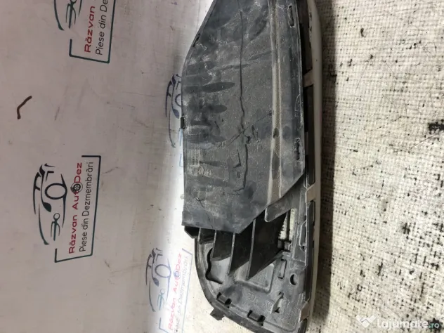 Grila proiector dreapta BMW X1 F48 2016
