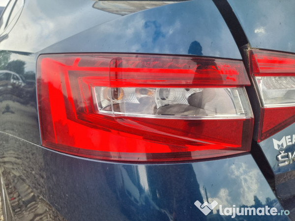 Stop stanga aripa Skoda Superb 3 Berlina 2016