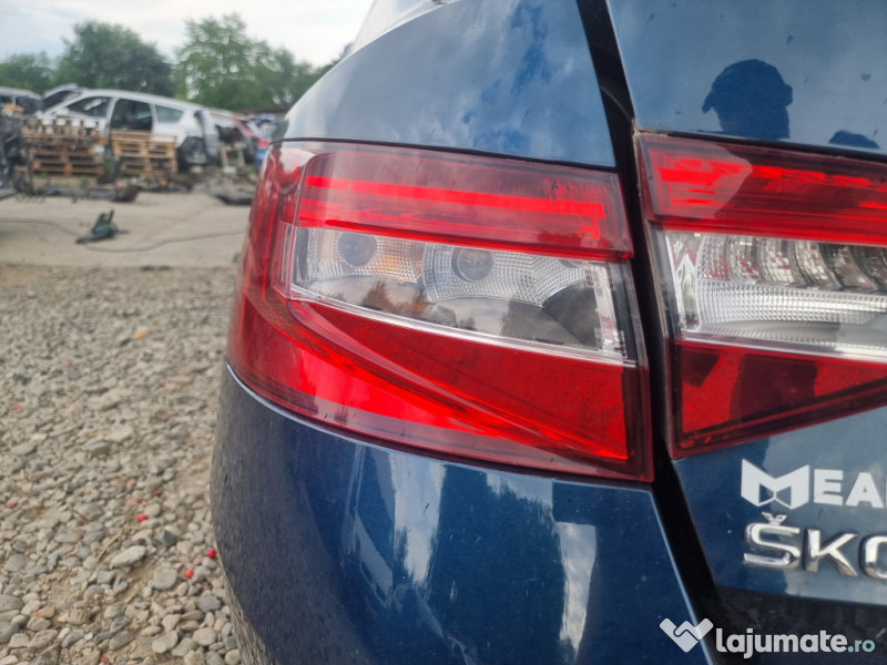 Stop stanga aripa Skoda Superb 3 Berlina 2016