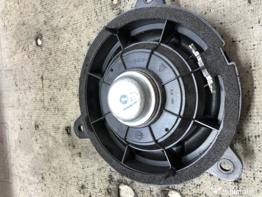 Boxa stanga spate Nissan Qashqai 2012