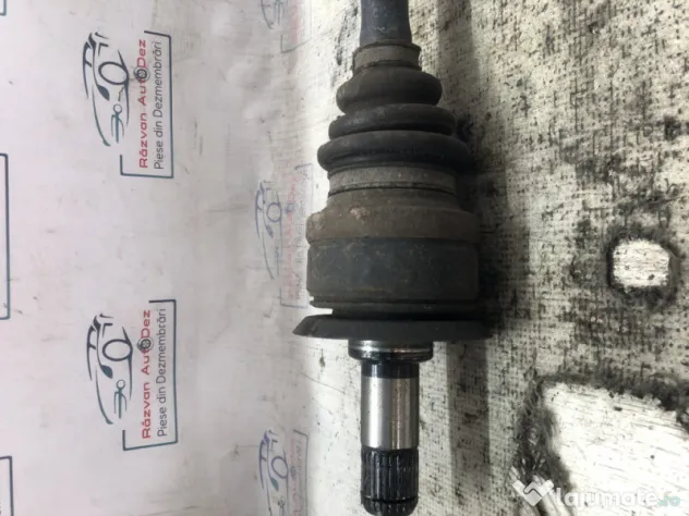 Planetara dreapta spate BMW Seria 1 F20 2.0 Motorina 2014