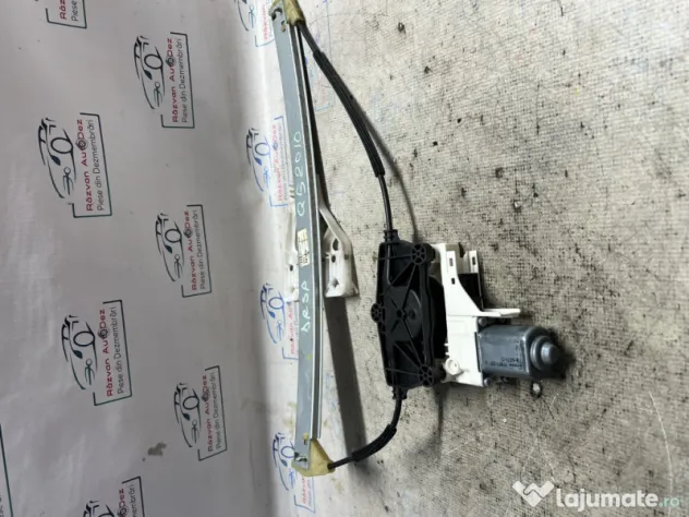 Macara geam dreapta spate Audi Q5 2010
