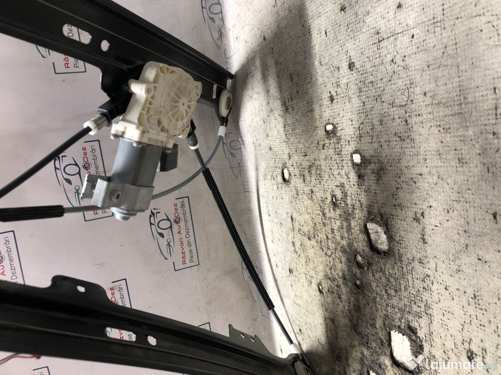Macara geam stanga fata BMW E61 2009