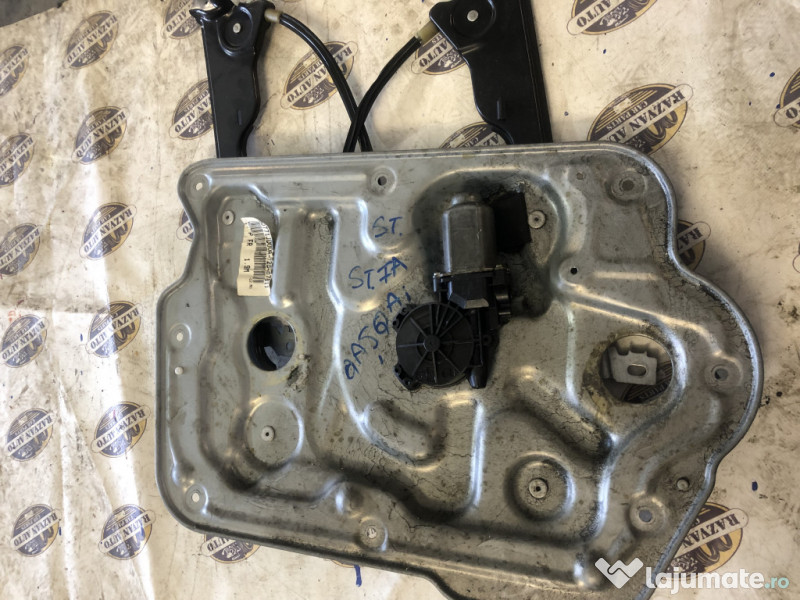 Macara geam stanga spate Nissan Qashqai 2012