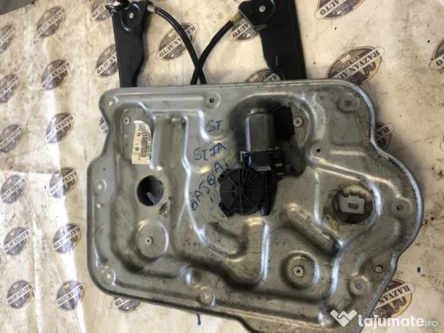 Macara geam stanga spate Nissan Qashqai 2012