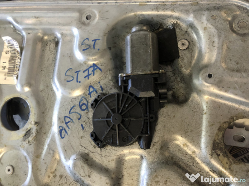 Macara geam stanga spate Nissan Qashqai 2012