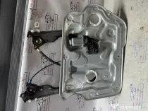 Macara geam stanga fata Nissan Qashqai 2011