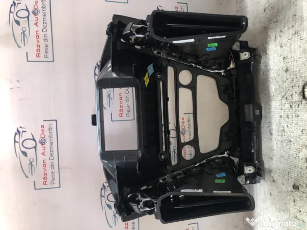 Grila ventilatie centrala Ford Focus 3 1.0 Benzina 2015