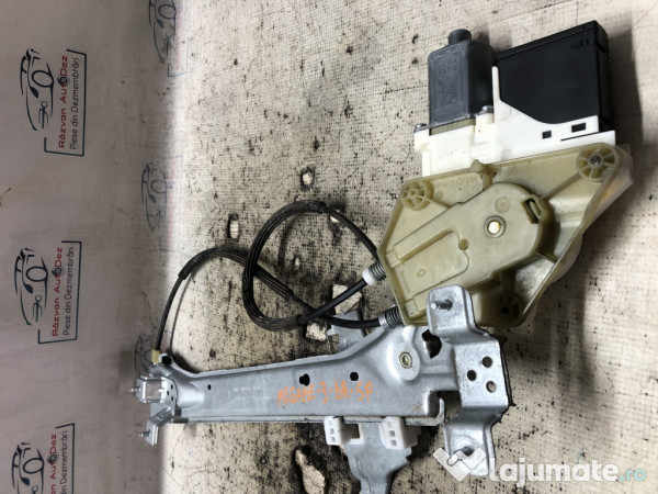 Macara geam dreapta spate Renault Megane 3 2011