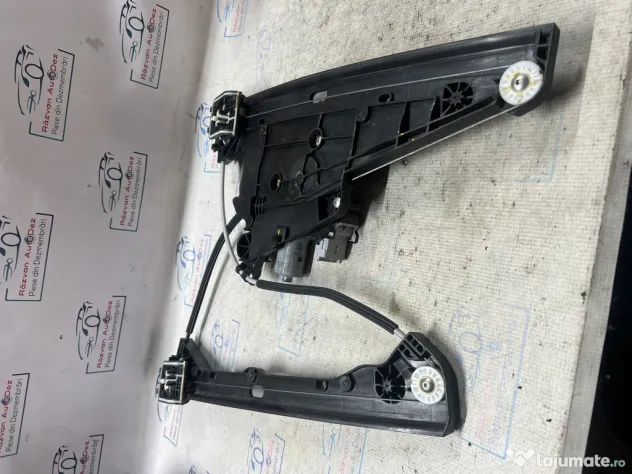 Macara geam dreapta fata Opel Corsa F 2019