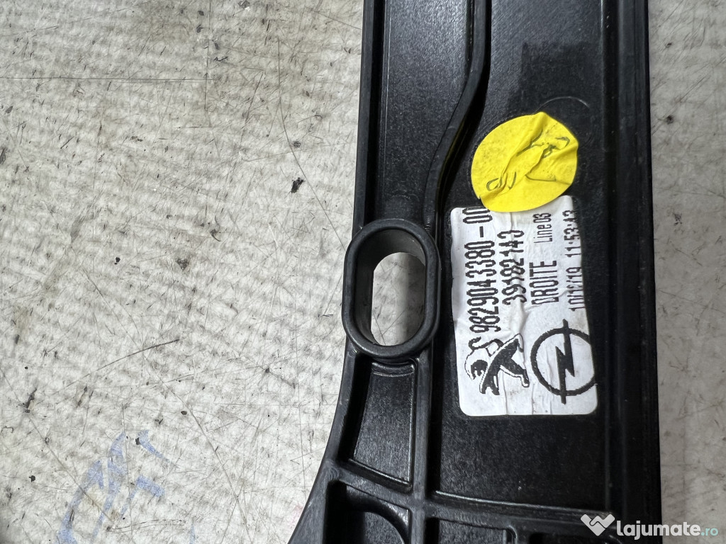 Macara geam dreapta fata Opel Corsa F 2019