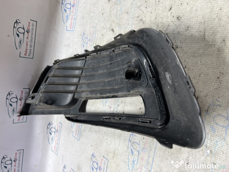 Grila proiector stanga Renault Megane 3 2014