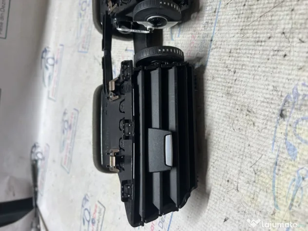 Grila ventilatie centrala BMW Seria 2 F45 2016