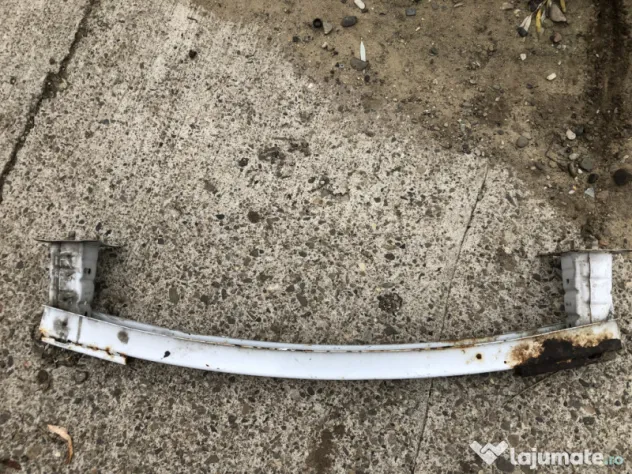 Intaritura bara spate Skoda Superb 2 2010