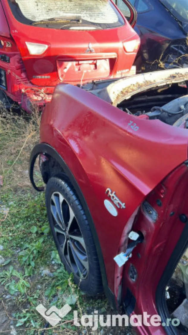 Aripa Stanga Fata Nissan Qashqai 2012