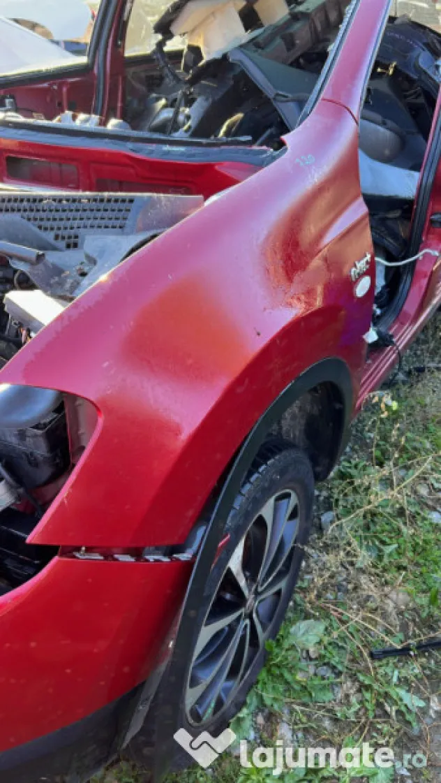 Aripa Stanga Fata Nissan Qashqai 2012