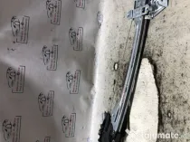 Macara geam dreapta fata Suzuki Vitara 2017